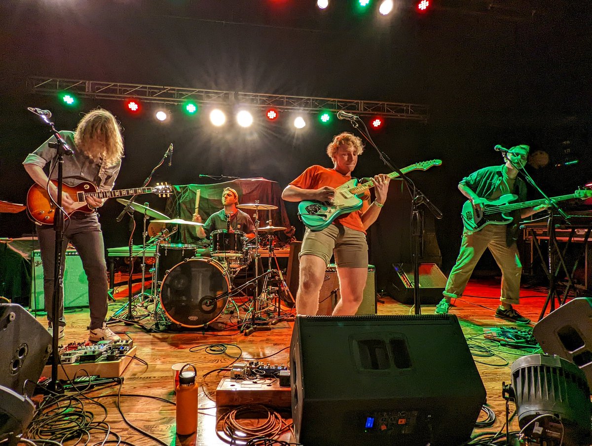 kcconcerts's tweet image. .@kidcomputerband crossed state lines tonight to open up for @SSPU at @libertyhall in #LFK!

#kcconcerts