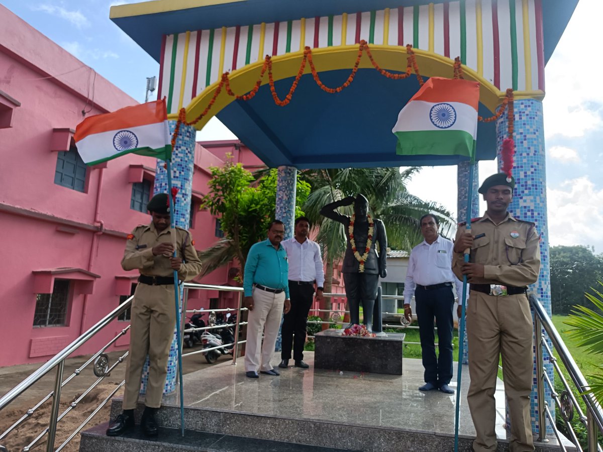 NssSeemanta's tweet photo. Observation of Independence Day 2022 at Seemanta Mahavidyalaya jharpkharia Mayurbhanj https://t.co/2LNRrYC8kx