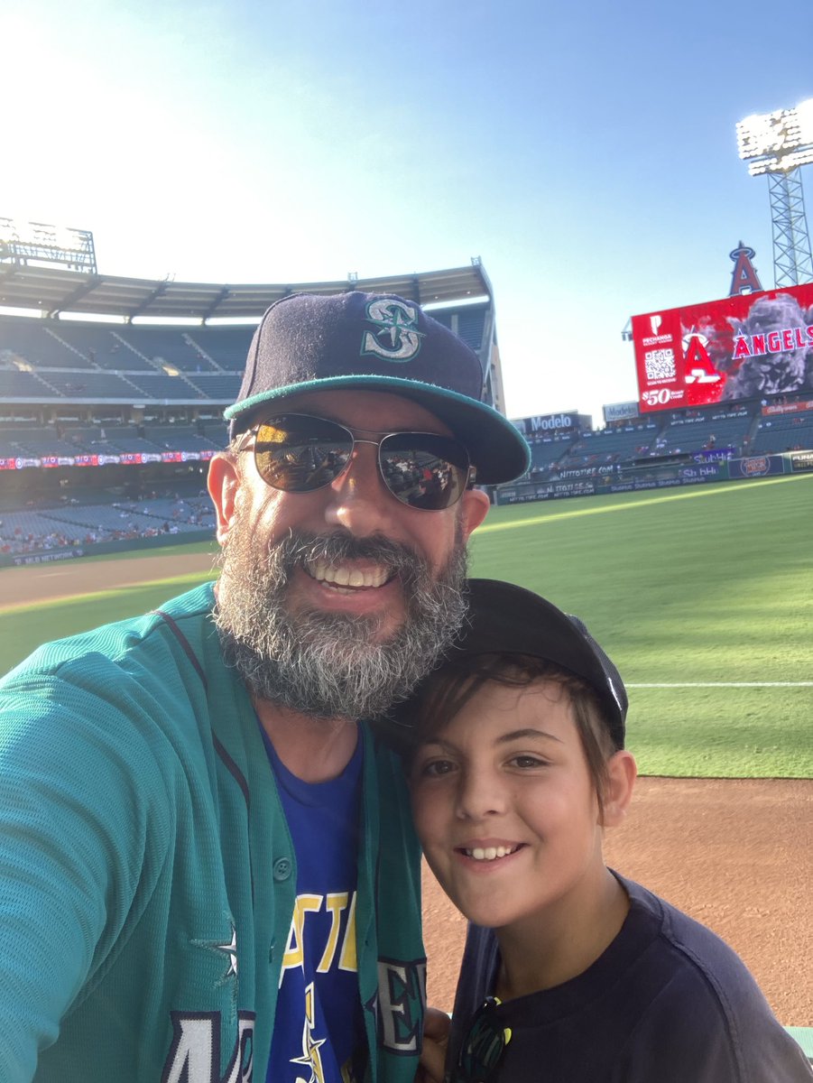 m_socal's tweet photo. @whereiroot Enjoying some father-son time. Keep it roll’n M’s!!! https://t.co/GeqrQ9qcP7