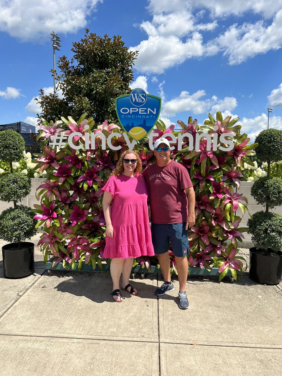 Nothing like working hard and spending the day with the #pediatric #colorectal fellow @NLDenning @CincyTennis #lifeisroughasafellow @CincyKidsSurg  #anorectalmalformation #cloaca #hirschsprungdisease