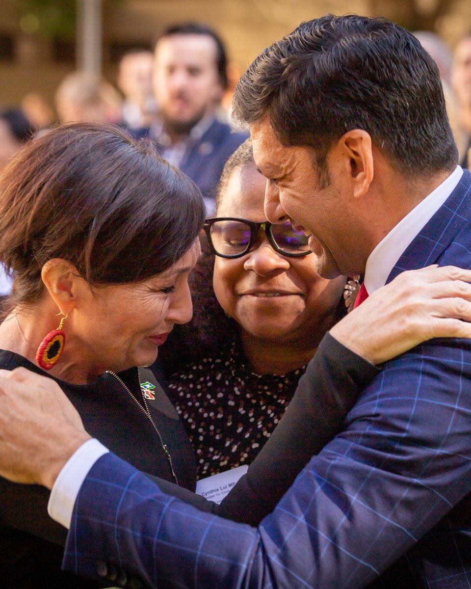 LeeanneEnoch's tweet photo. This week, we signed a Statement of Commitment on behalf of our parents, grandparents and all those that brought us this far, and we signed it on behalf of those yet to come. ❤️💛🖤💚💙🤍 #pathtotreaty #treaty @LanceMcCallumMP #CynthiaLuiMP https://t.co/7rDBIrviAZ