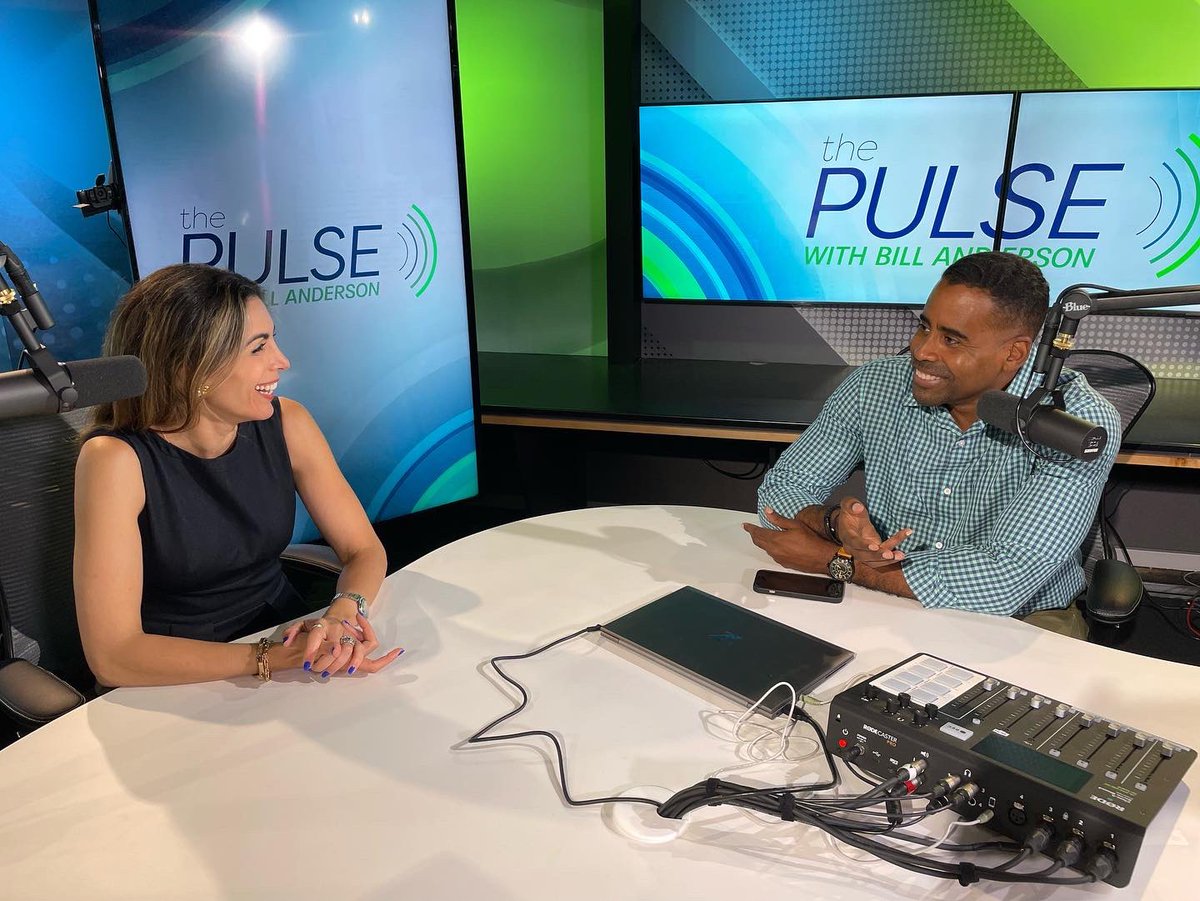 ClearyStrat1's tweet image. Our Founder &amp;amp; CEO @ronicacleary got her start in television alongside @BillAFox29 where she was a part of the original cast of #ChasingNJ, a show that reinvented television news and aired on @fox5ny, @My9NJ, and her hometown station @FOX29philly.