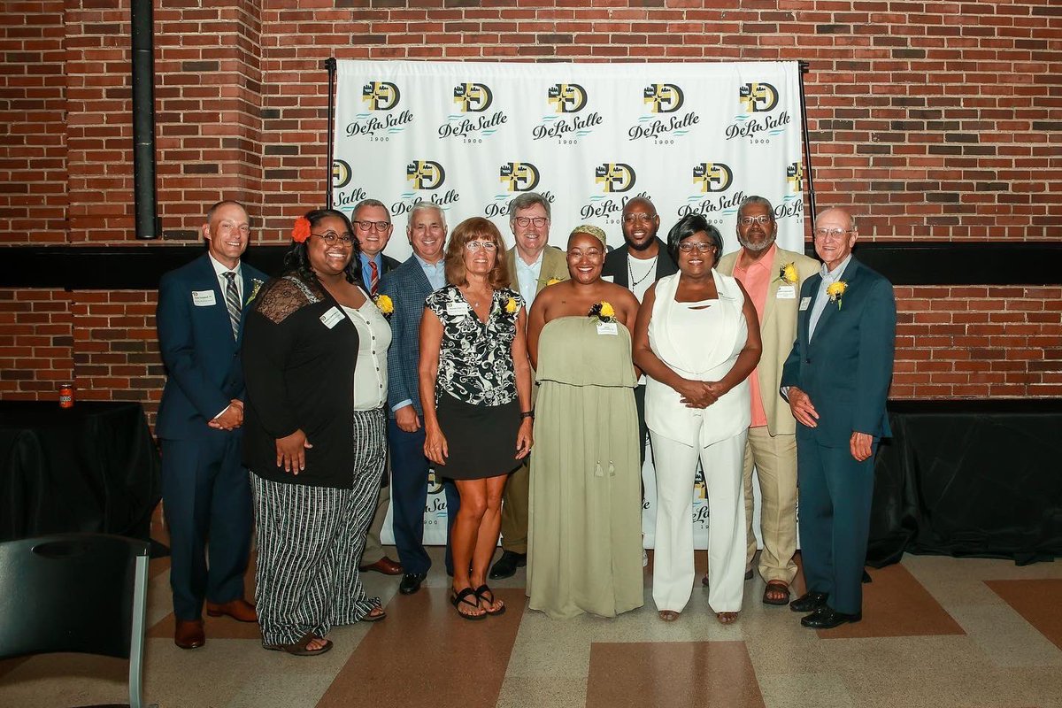 DLSislanders's tweet photo. We loved celebrating all of the new DeLaSalle Hall of Famers earlier this month. 

We are grateful to Slow Road Photo for the amazing shots of our honorees from the night 📸

#IslandersForever https://t.co/ULHNBkQOxp