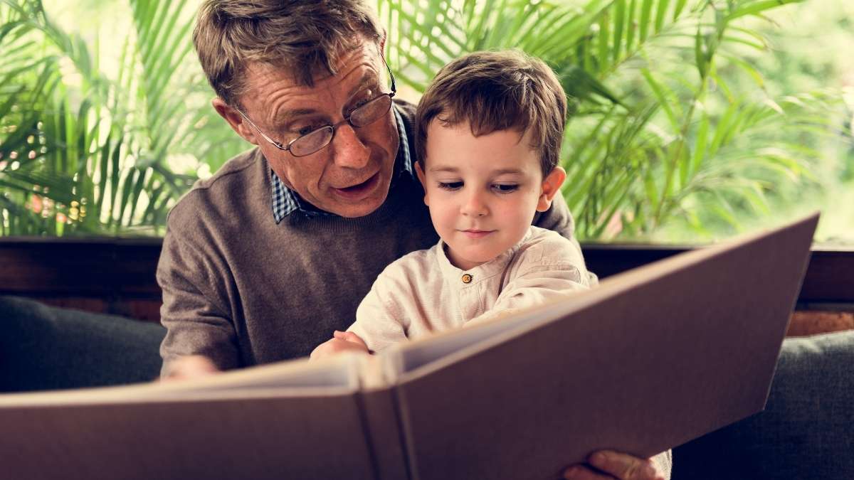 CityofMenloPark's tweet image. The fall 2022 #activityguide is online and #registration begins this week! Sign up now: menlopark.org/activityguide