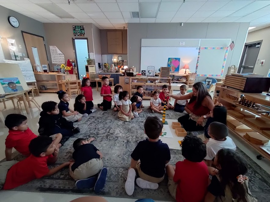 purple_aurea's tweet photo. Learning in the Montessori Classroom
@Herfurth_Bronco 
#GarlandISD Magnet Programs
#TheGISDEffect #thegisdeffect https://t.co/EE4J4I0rg1
