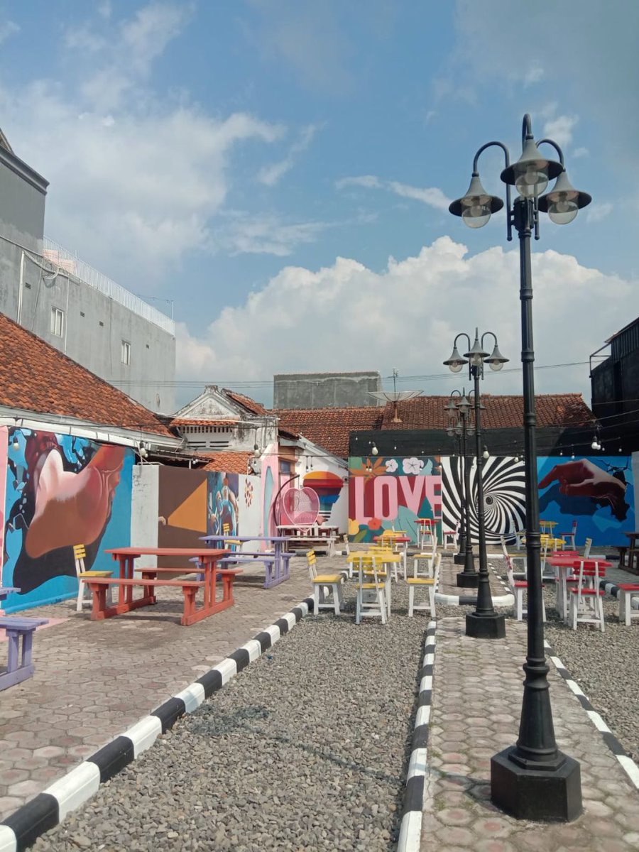 Infowisata_202's tweet photo. Rekomendasi Caffe Hits Di Majalengka,Studio Caffe Noni Pilihannya!

Dapatkan informasi selanjutnya hanya di web kami https://t.co/4XpQ2rv9EA

#cafeindonesia
#cafejawabarat
#cafejawabarathits
#Infowisataonline
#izigo
#iwon
#cafemajalengka
#cafemajalengkahits https://t.co/nU2OKQXLXH