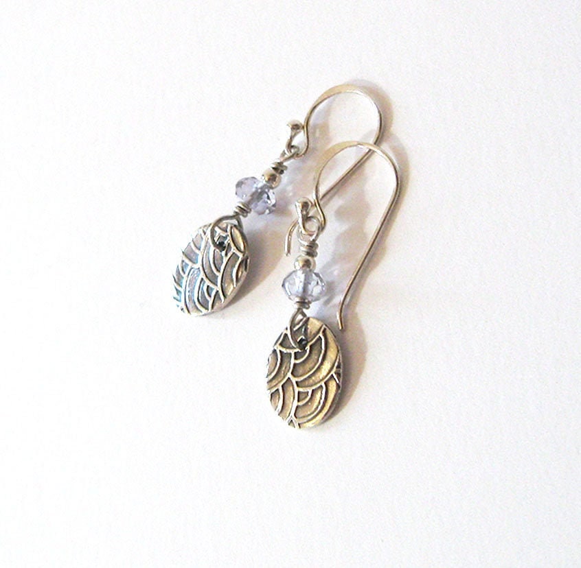 sendinglovegems's tweet photo. Mermaid Earrings, Fine Silver 999, Fish Scale Pattern, Faceted Blue Iolite Gemstone, Petite Length with Sterling Ear Wire Options https://t.co/iK10KBxVkc #giftforwomen #jetteam https://t.co/O5bUtv4UNW