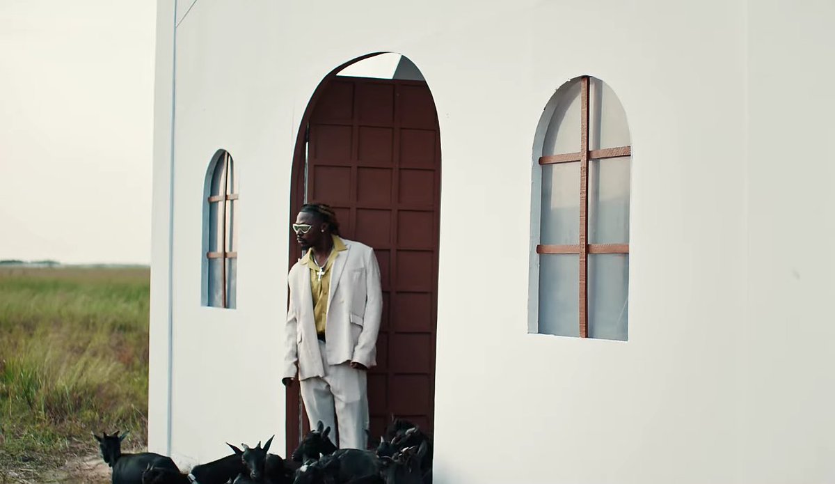 AllRoundPB1's tweet photo. The best part of this Bandana Video nah when Asake enter Church and come out with GOATS 🐐🐐🐐
TG Omori with the Contents 👏🏽👏🏽👏🏽
FireBoy X Asake banger boys 💯🤟🏽💯  official video out now. love 4L my broski
Follow us for more update
#bandanavideo #ASUU
#Fireboy #Asake https://t.co/KBIRKJAWVm