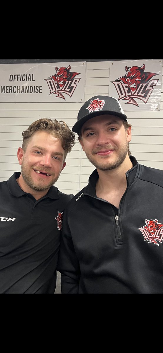 Tonight’s debate <a href="/cardiffdevils/">Cardiff Devils</a> 
#twinning #seeingdouble