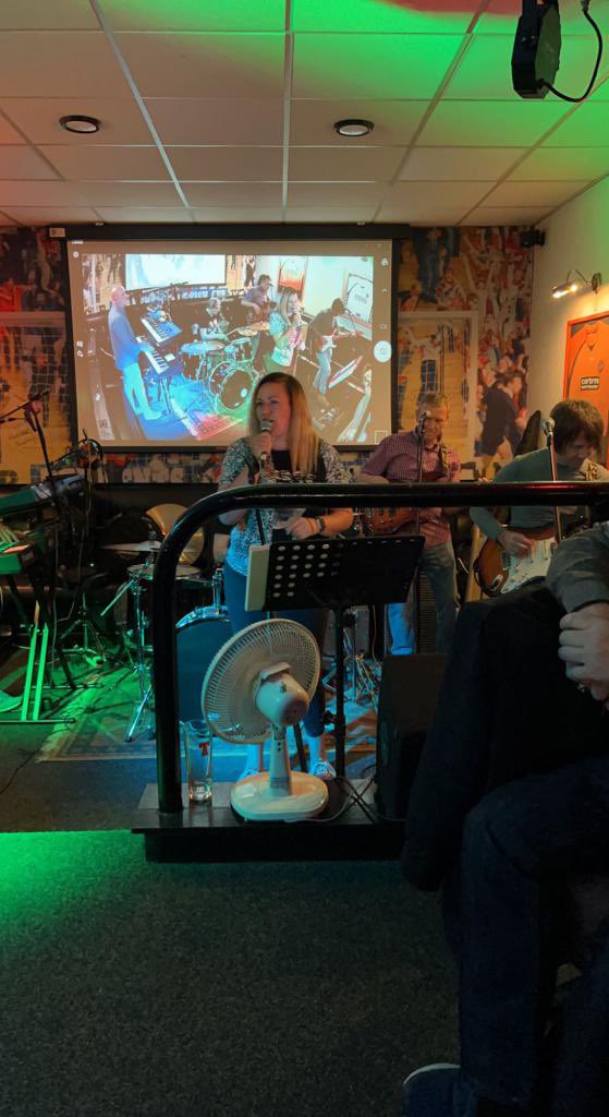 onairclaire's tweet photo. O - OPEN MIC ✅

Did I just sing with a live band in front of an audience? YES I DID. Look at the fear in my face 😂😂 but I LOVED IT! 

What should I do for P?

#DoMoreStuff 💕 https://t.co/6cD2SdzwuW