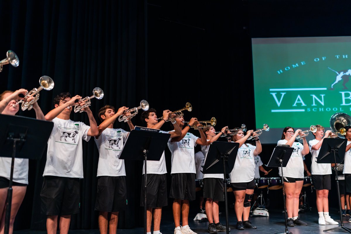 What a fun way to kick off the school year! VBSD welcomed back its faculty &amp; staff for our 2022-2023 Convocation. #PointerProfessionals enjoyed hearing from District leaders &amp; from our inspiring &amp; hilarious guest speaker, <a href="/christinecashen/">Christine Cashen</a>! 

Here's to a great year! #PointerPride