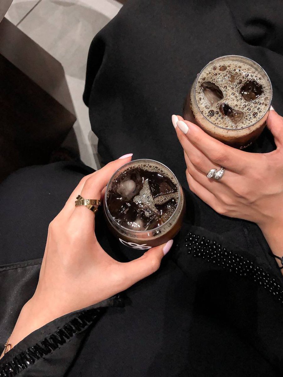 على شرف الأوقات السعيدة 
نتشارك كوب قهوة . .
#صديقتي