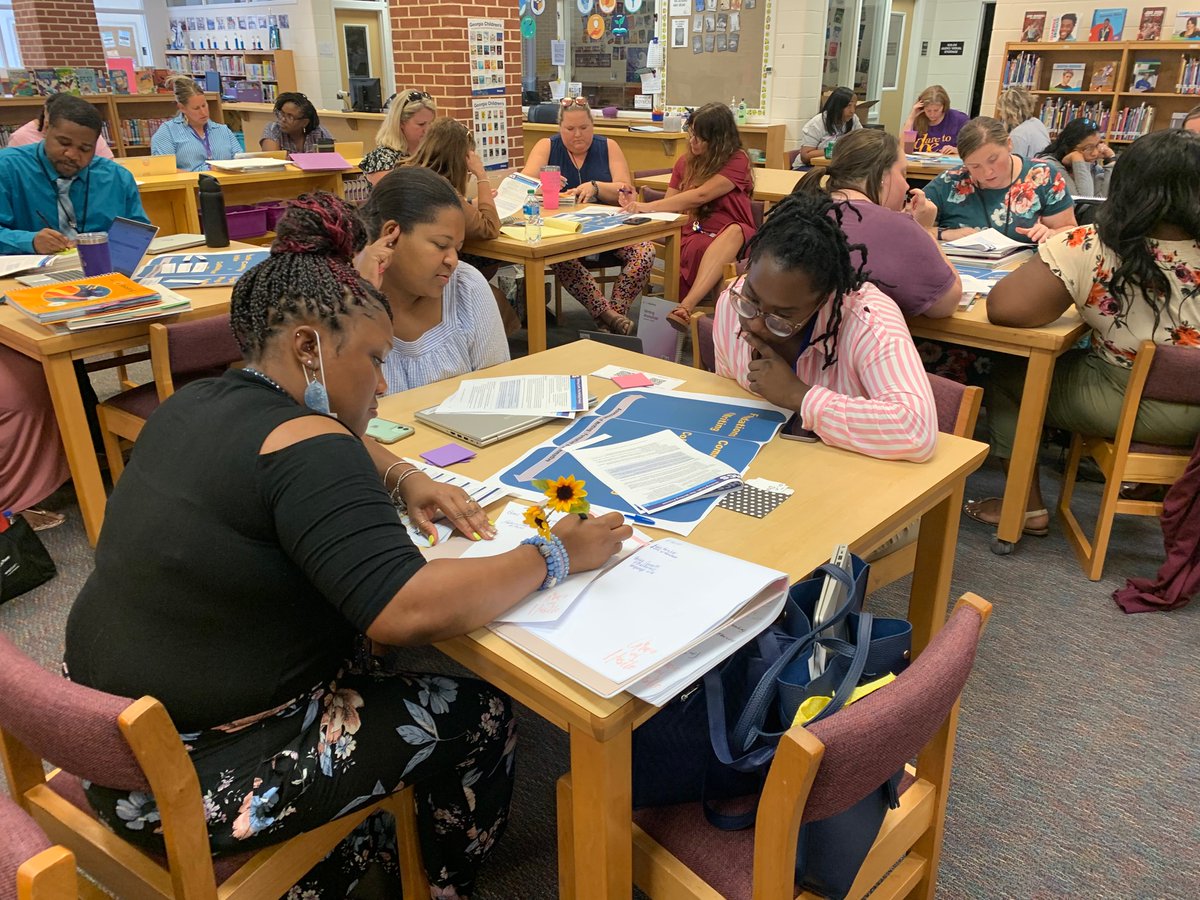 ELA_HCS's tweet photo. Effective writing instruction includes understanding 1) the writing process &amp; 2) how this process is at the core of our new writing resource! Thanks for joining us today @RCE_HCS, @BES_hcs, @LESPrincipalDrM, @HES_HCS &amp; @MCE_HCS. #BuildingPowerfulWriters @GiftedELAGuru @ketruitt https://t.co/E2cMdE84o5