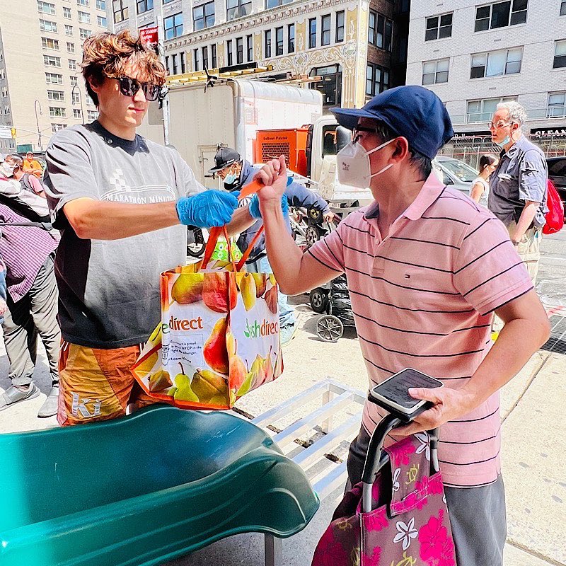 thereddoorplace's tweet photo. Today we served 548 guests with much needed groceries and ready to eat meals. 
https://t.co/SUzm3n6VWg
#nonprofit #charity #donate #pantry #foodinsecurity #community https://t.co/yaYt7lE58D