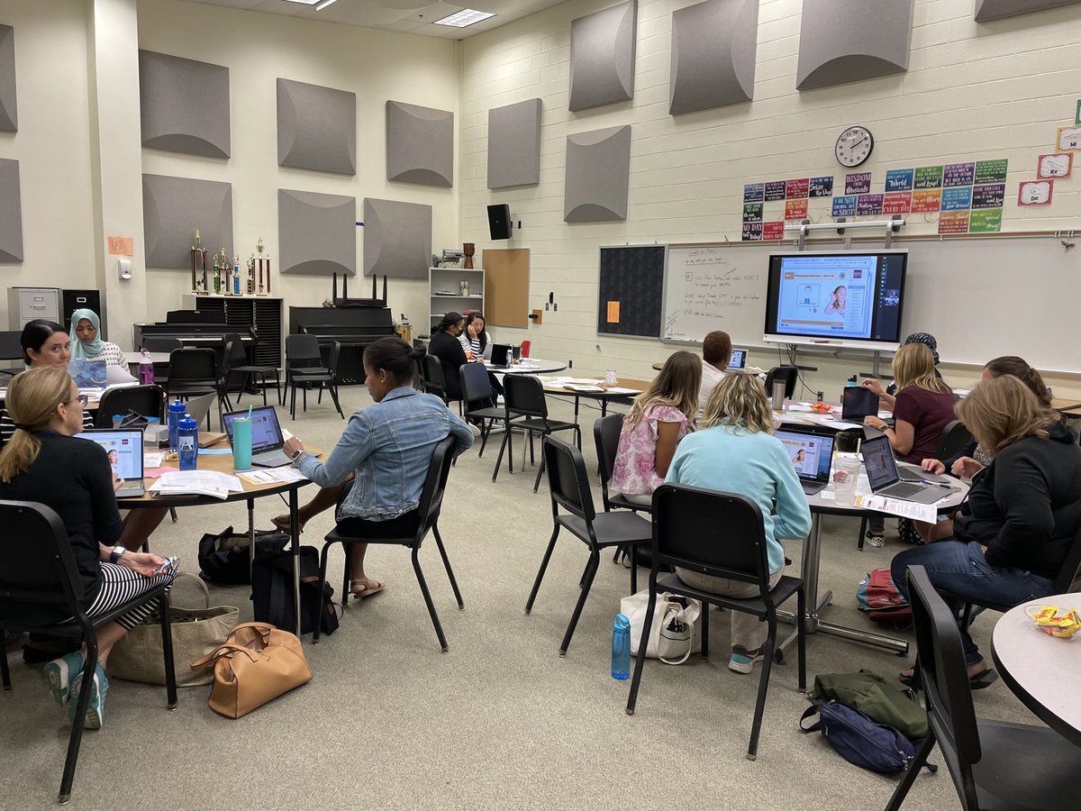 ERowdenAPS's tweet photo. BASE Camp Day 3 was a success!!! New educators were involved in self-paced professional learning, virtual overviews and hands on in person sessions. So much great learning happened today! #APSBASECamp22 @APSlearns https://t.co/NxB65qEuxE