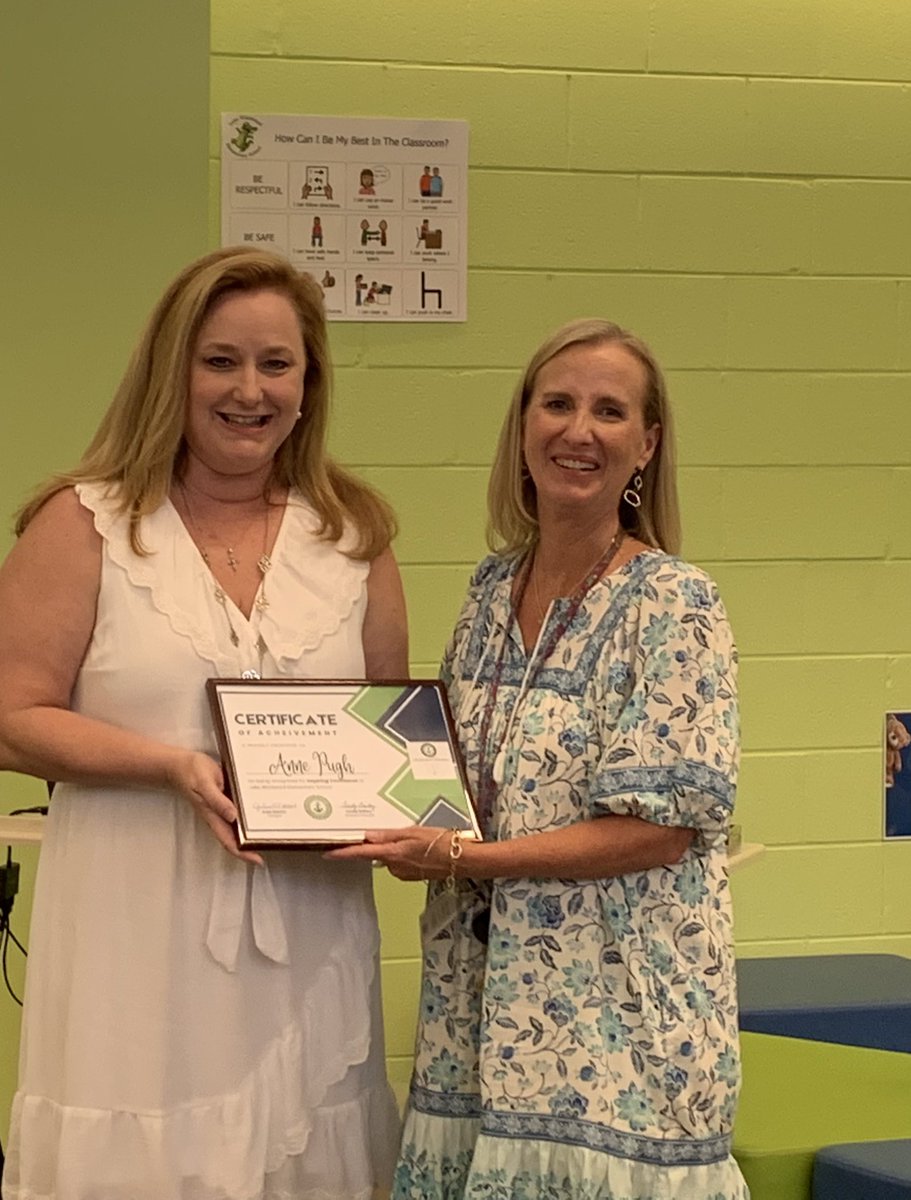 lwesprincipal's tweet photo. Our staff meetings are about celebrating those who exemplify our mission: Inspire Confidence, Spark Curiosity, and Build Community! Congrats to this month’s awardees! @FultonZone7 #lwesgators https://t.co/HeJGXPTzAy