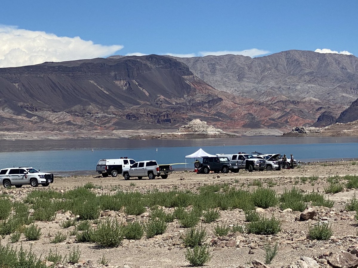 #BREAKING: Las Vegas police and Lake Mead officials are investigating the possible discovery of more skeletal remains at Lake Mead. 
More on this story at 5 <a href="/KTNV/">KTNV | Channel 13 News Las Vegas</a>
