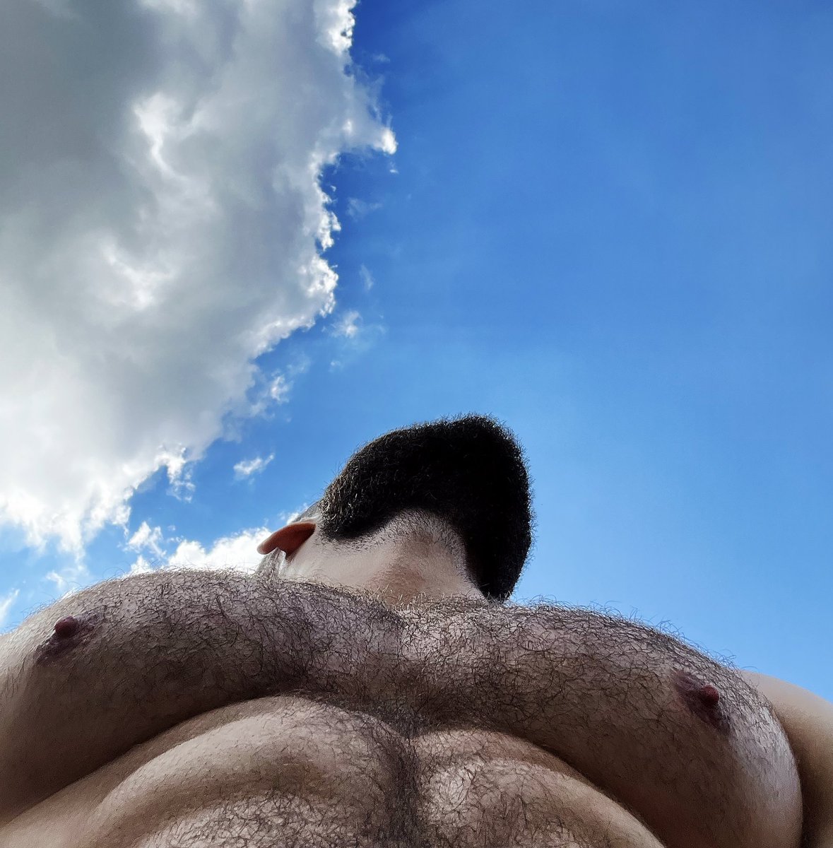 NathanKolt's tweet photo. Let your nipples breathe 🧘 

#hairyguy #musclegay #gaydaddy #summergays https://t.co/O6fScBHACd