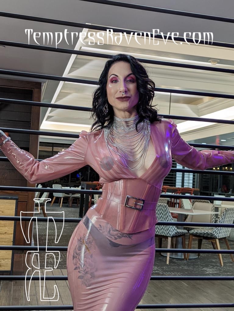 tre_call's tweet photo. BOOKING:

🏠 Dayton Ohio all other dates
2400sqft private commercial dungeon @TemptressTre

🚗 Cleveland 8/29-9/2
Doubles @AdaraJordin

✈️ Minneapolis 11/2-7
Doubles/triples @JeanBardot @LCorruptela

Read the application page &amp; apply:
https://t.co/vrhhsnsPz2

#rt #traveldomme https://t.co/IfuKRNrnp0