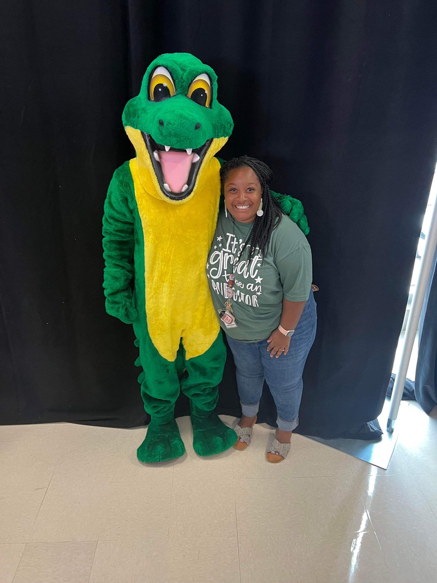 Shirlyn Davenport tweet media