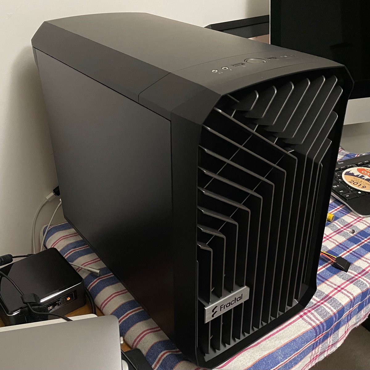 jbrowneuk's tweet photo. The case was so good I got one for my slightly overpowered mini PC. Now it’s slightly overpowered but with excellent airflow. https://t.co/gylEjhp6Qp