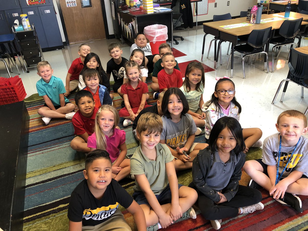 Ms. Everett's Class tweet media