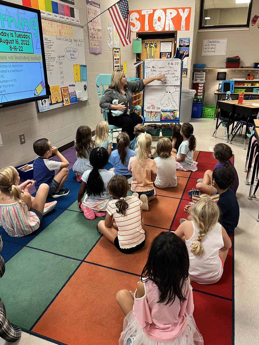 MrsSigman5's tweet photo. We had the best morning with @MrsS_andCrew!!! Thank you so much for all the laughs and fantastic story. We love you!!❤️ https://t.co/KZKP4W3GIA