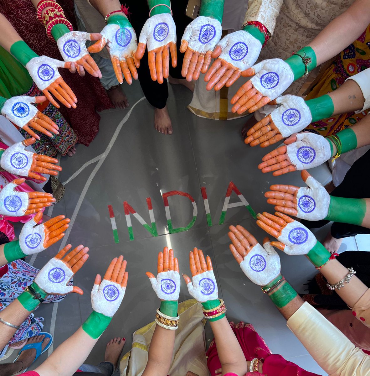 Dimitrov_Ind's tweet photo. Har ghar Tiranga... being celebrated with Gusto by @VolvoCEIndia dealers!! @KamalBaliVolvo @nitin_gadkari @PMOIndia @ICEMA_Off @FollowCII https://t.co/2LTkxSkjGt