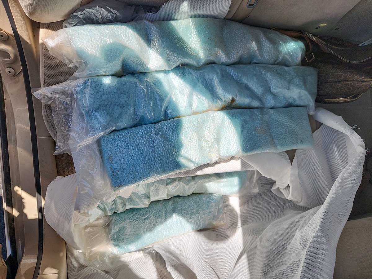 Arizona_DPS's tweet photo. --Detectives Seize Over 35 Pounds of Fentanyl in Chandler--

Detectives arrested Braulio de Diego, 30, of Mesa, near the Loop 101 &amp; Chandler Blvd on August 10th. AZDPS was assisted by @HSIPhoenix &amp; @CBPArizona.

Read more: ➡️https://t.co/2txkhReWyJ
#AZTroopers #CourteousVigilance https://t.co/rMPW88hGgr