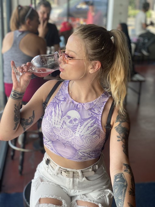 Flying to Atlanta tomorrow! First time in the south other than Florida lol let&rsquo;s gooo!! https://t.co