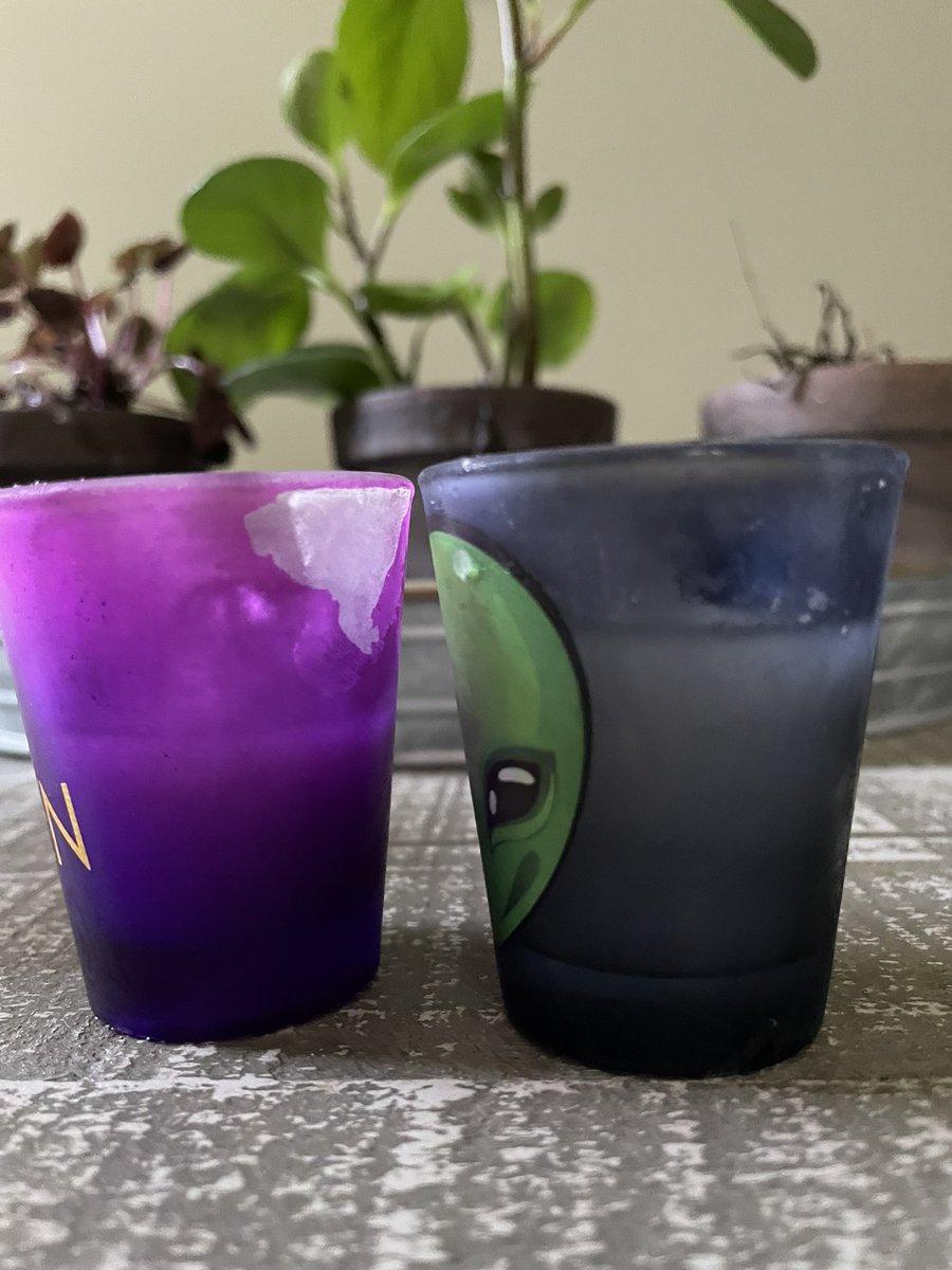 KnoxVersFun's tweet photo. Why aren’t more guys jerking into a shot glass? Do the #ShotGlassChallenge with me! Don’t waste your jerk of loads. Freeze them for a bottom at a later date. #Cum #GayCum #Cumsicle #GayPig #RawIsLaw https://t.co/PrUOtRdtGr