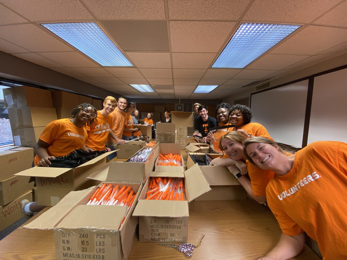 Lindsay Jones Hansen tweet media