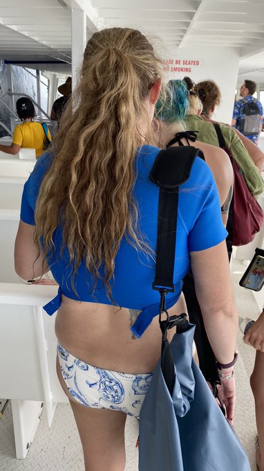Snorkeling in Grand Cayman today! Absolutely beautiful! #QueenofSpades https://t.co/fNQ4ws79Sl<a href="/tag/queenofspades"class="tags"><span>#queenofspades</span></a>