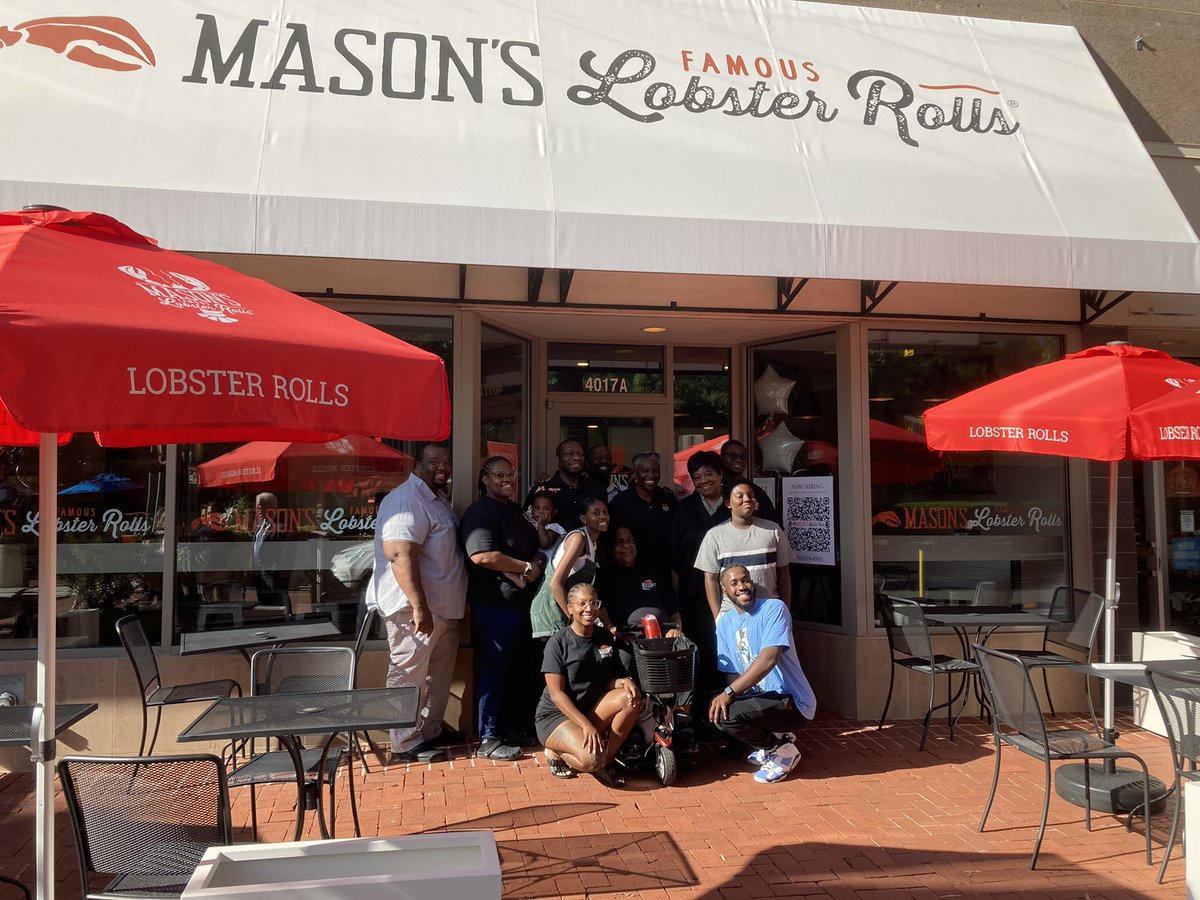 The Chamber was so proud to help celebrate <a href="/MasonsLobster/">Mason's Famous Lobster Rolls</a> new Arlington location! #masonsarlington
