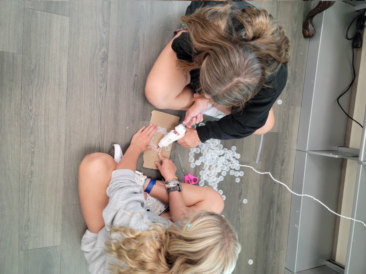 TaylorTurizo's tweet photo. Day 1 of a design challenge for this PBL group. Ss are working together to upcycle materials they've gathered. These TCS kids are in their element when given a chance to show their creativity. https://t.co/xKx5sMOTFn