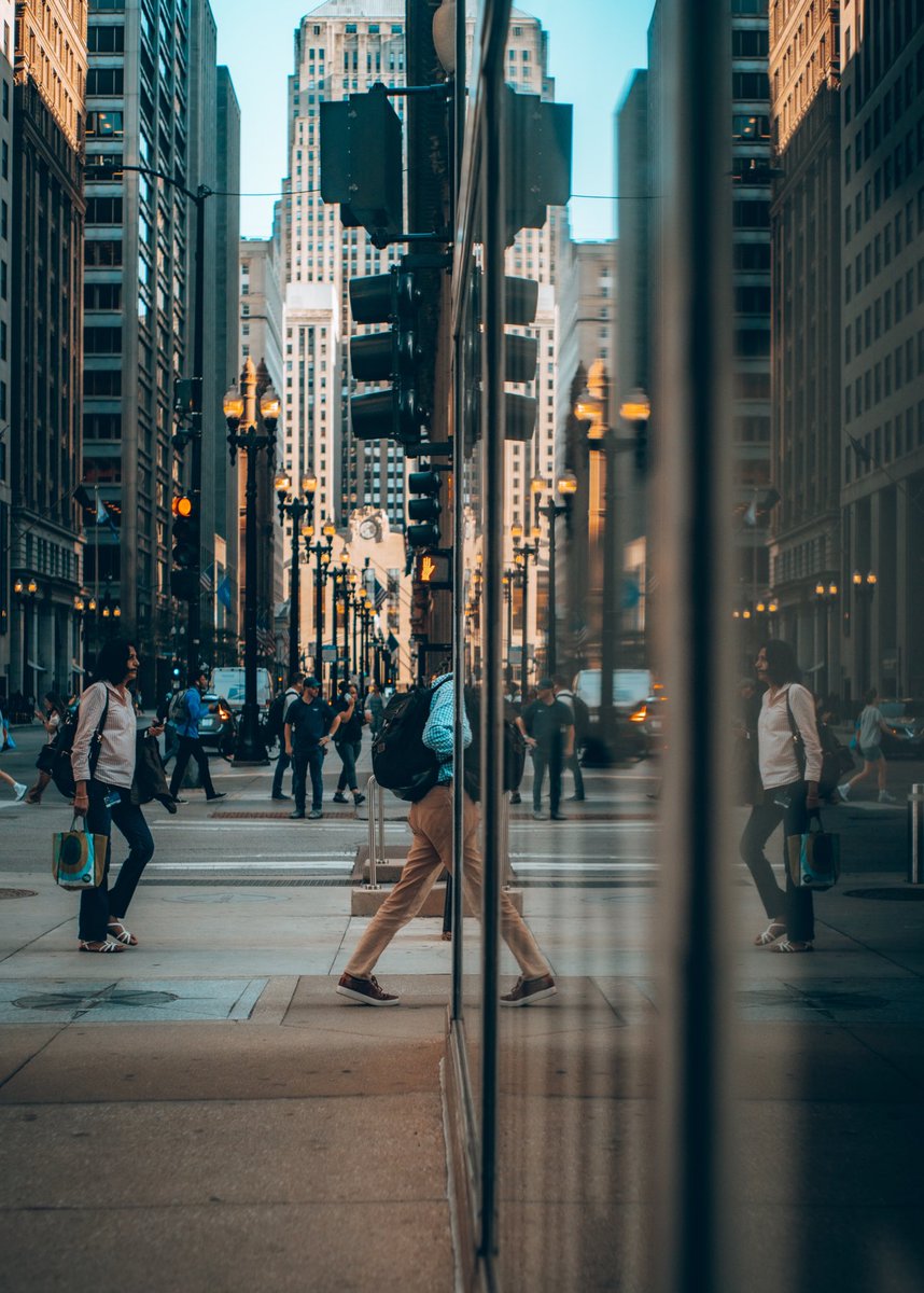 streetsrnts's tweet photo. Reflections 📸
#reflectionstories #cineandcolor #streetphotography https://t.co/kJym5EyDXY