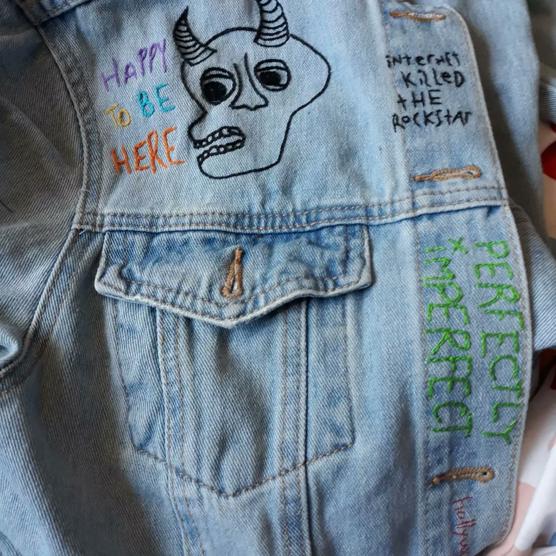 ElectricRose27's tweet photo. Finally finished the "perfectly imperfect" I started stitching on The Jacket last month at @CIPSacramento while waiting to see @MODSUN live for the first time. https://t.co/0W3coCRKB9