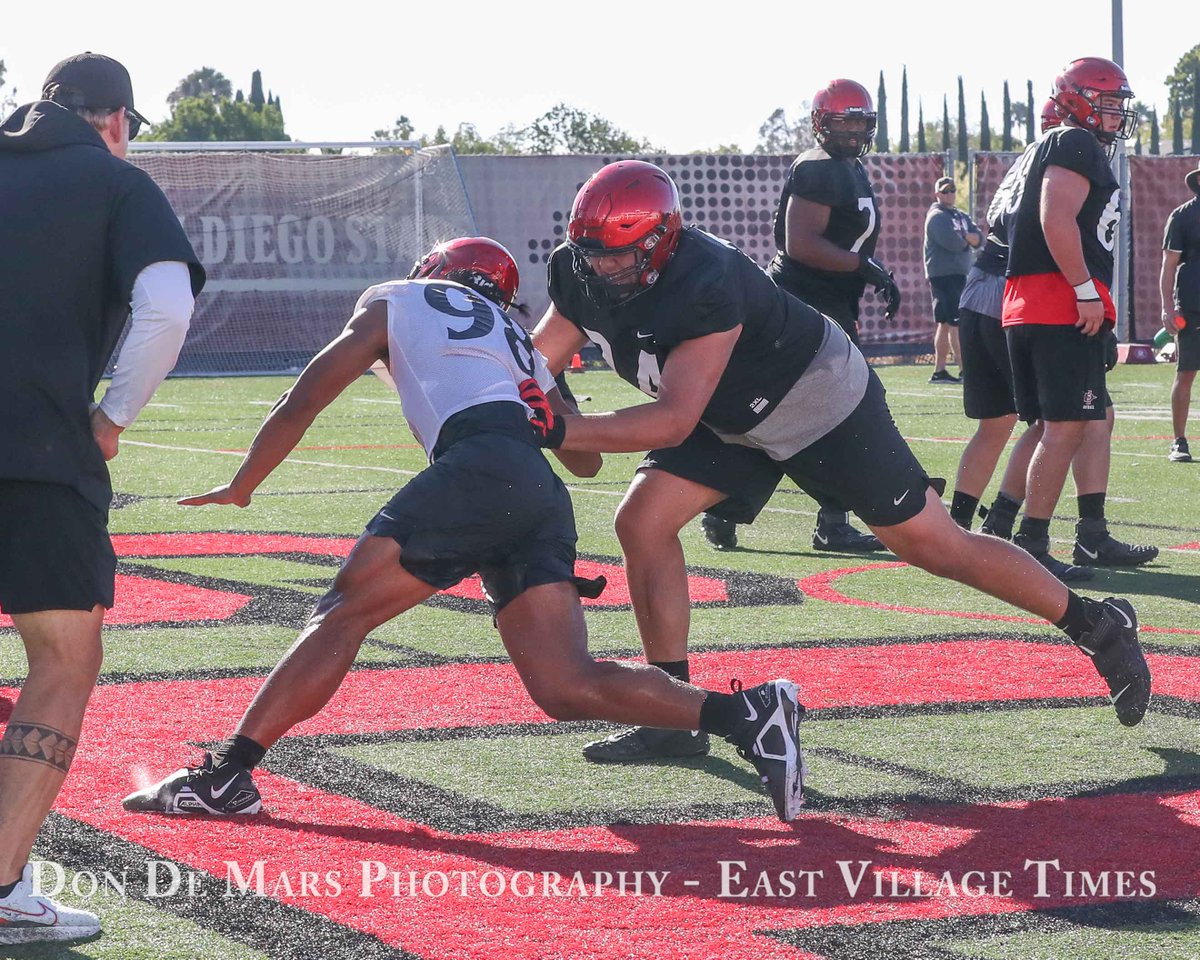 DonDeMarsPhoto's tweet photo. Aztecs in Action @AztecFB 
# 74 DREW AZZOPARDI @DrewAzzo 
POSITION Offensive Line
HEIGHT 6-5
WEIGHT 315
CLASS Freshman
HOMETOWN Pacifica, Calif.
HIGH SCHOOL Junipero Serra High
@EVT_News @TheSDSUPodcast https://t.co/qMZVb4R4fJ
