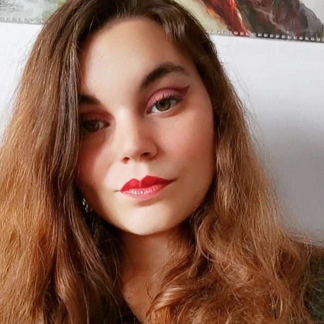 IGeantet's tweet photo. Ce genre de make up qui le remet la conf ! Ça fait du bien de se sentir belle 👌 https://t.co/cqJhq2RFlr