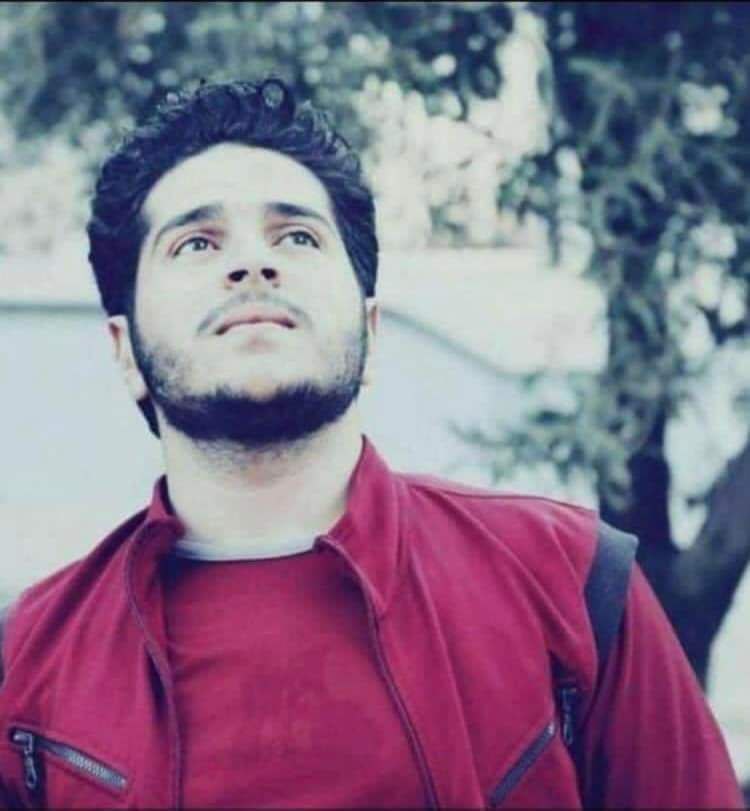 mohammed_asakra's tweet photo. A short while ago, we received the news of the killing of our media colleague in the Ahrar Houran Gathering, Ahmed Al-Issa, as a result of torture he was subjected to in Sednaya Military Prison of the Syrian regime forces.
after his arrest for 3 years.
RIP💔🙏🏻 https://t.co/ECcIGtSXwM