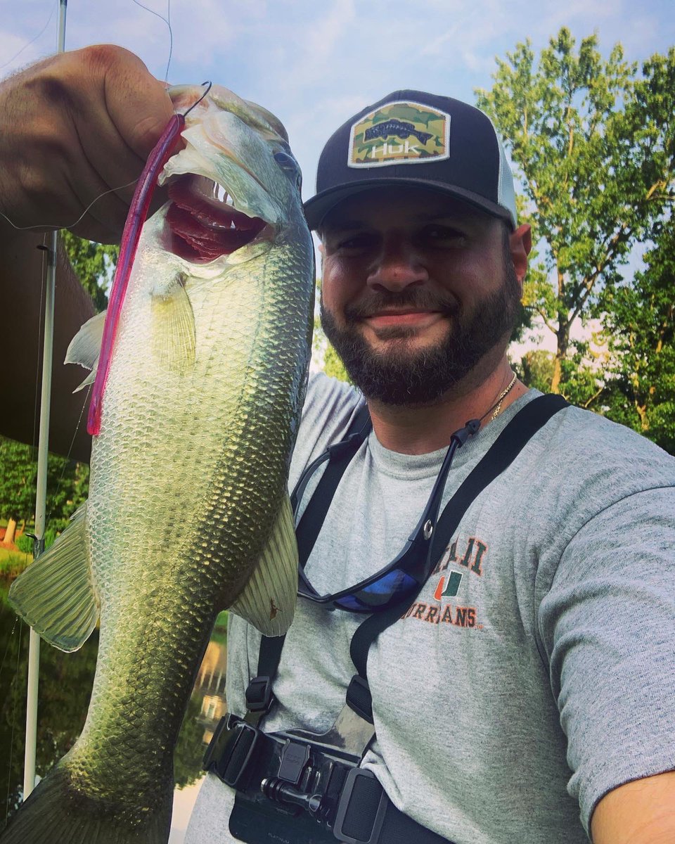 reeldown_fishin's tweet photo. @reeldownfishintv @roboworm_official  Just rippin’ lips and takin’ in views 🤙 This is my therapy…Tight Lines Y’all‼️ #tightlinesyall #roboworm #dropshotfishing #fishingtherapy #bassfishing #gabass #bassnation https://t.co/usayIg9gQN