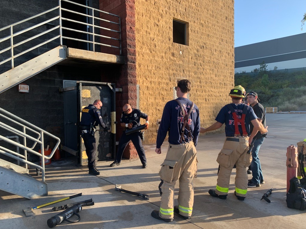 CSUSMpolice's tweet image. Thank you San Marcos Fire Fighters for assisting our officers. We appreciate the partnership and we learned a lot about entry techniques. 🚒🚔 #csusmpolice #smfd