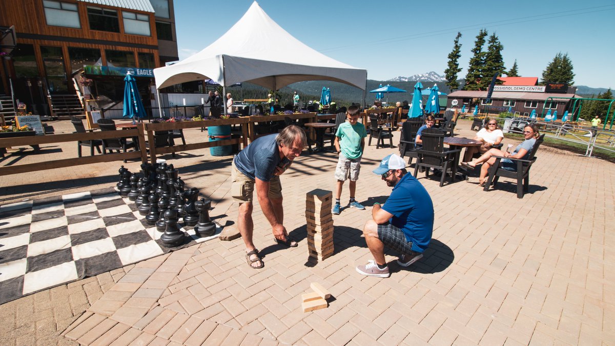 TourismMW's tweet photo. Check out the epic event line up @MountWashington this week! From Learn to Ride Wednesday to Yoga, from the Night Race Series to Family Friday, and Music in the Mountains! Come stay and play: https://t.co/h3RGBFK9vZ https://t.co/KXK0W2eY5k