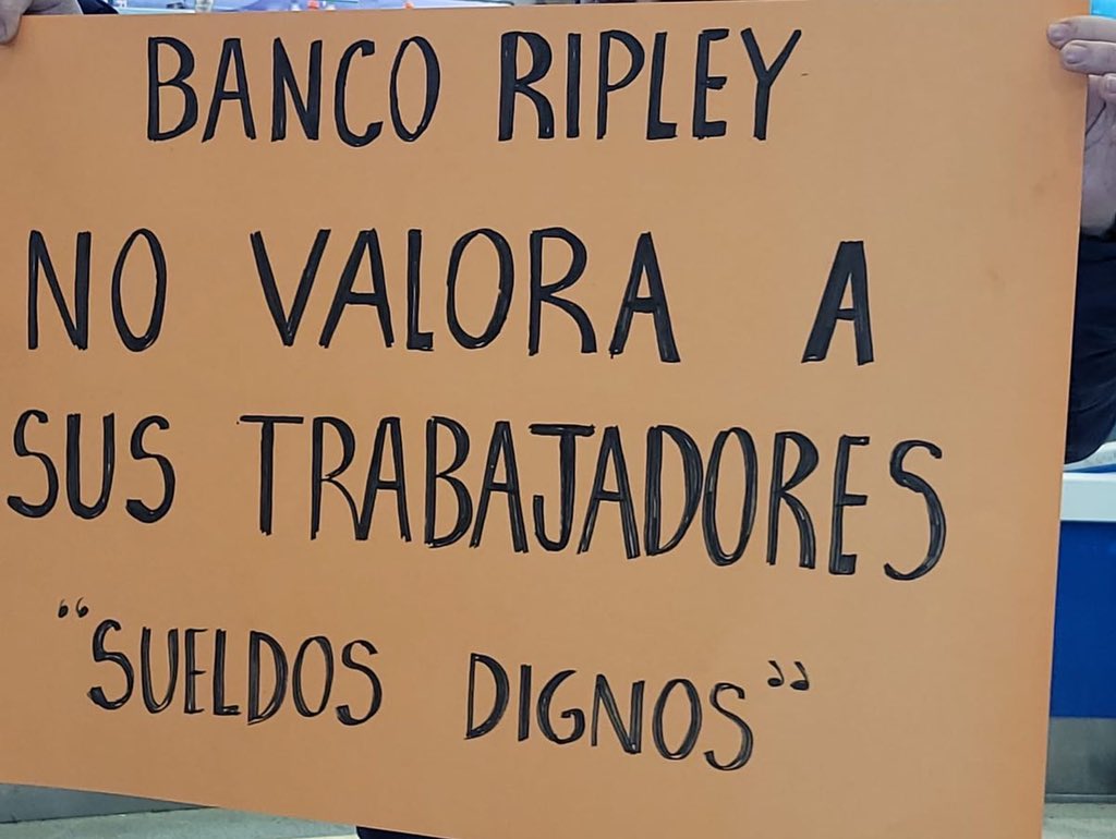 SBR31102004's tweet photo. Rancagua presente ! #novalgo0 https://t.co/3BHLrZ0bUX
