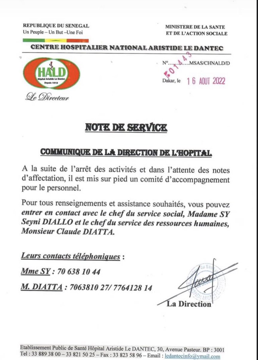 autruicomoi's tweet photo. Nous sommes le lendemain de la fermeture de l’hôpital. La Direction envoie ses notes de services au Personnel de l’hôpital💁🏾 #LeDantec https://t.co/Od46Qkv4Fv
