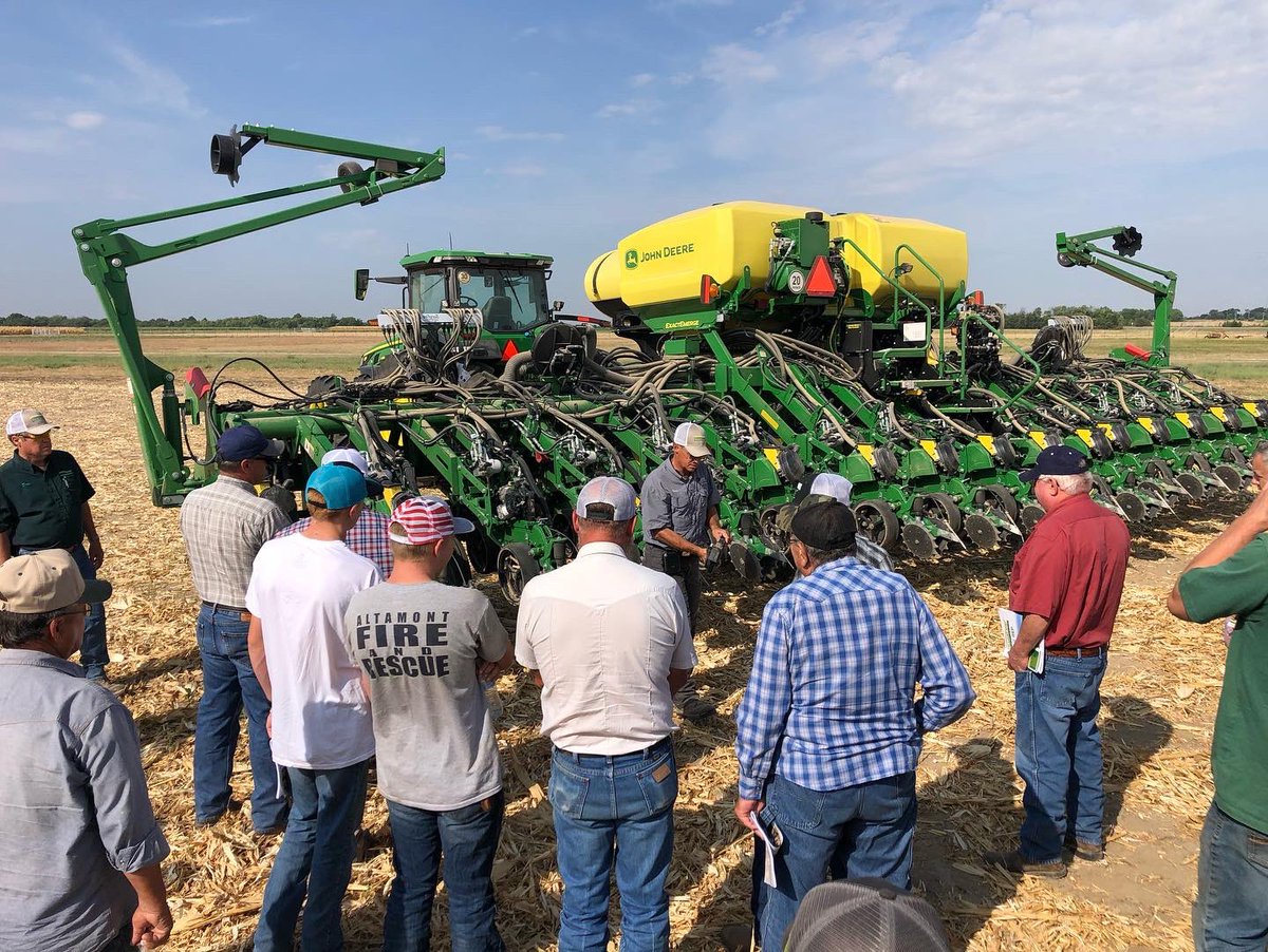 PrairieLandJD's tweet photo. We are thankful for all those who attended our Parsons field day today!
RSVP at https://t.co/Tm4viM7Ndt to attend Newton (8/19) or Tescott (8/30) PLP Field Days.
#fallharvest22 #deliveringtherightsolution https://t.co/s3p34GldPp