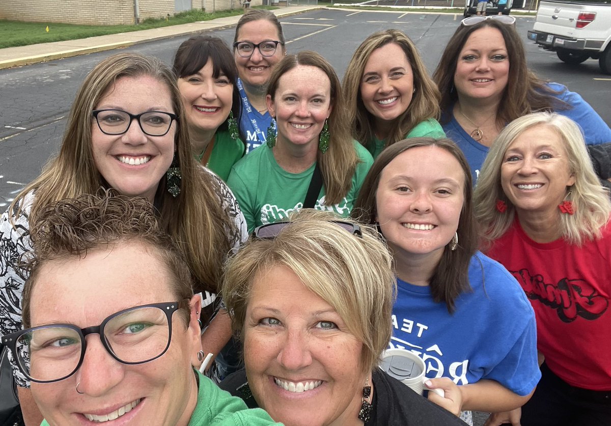 heybookteacher's tweet photo. So excited to be starting the school year with my @cowdenelementary family!
We are sharing our school spirit by wearing our house shirts to the district wide kick off!
#rcainspired #clubrca #housecon #fourhousesonefamily💚💙🖤❤️
@officialsps @ronclarkacademy https://t.co/3vFdr68Wyi