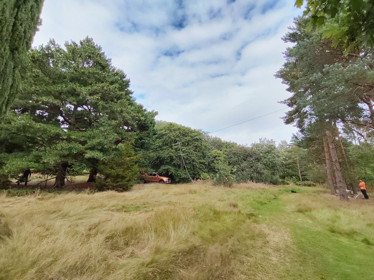 MatteoCiantia's tweet photo. After a worm break in 🇮🇹 back 2 work...
#Day1 ➡️ field testing @DundeeBotanics
#trees #stability #TreeStabilty #PullTests
I❤️myJob https://t.co/toRJLxHDS6