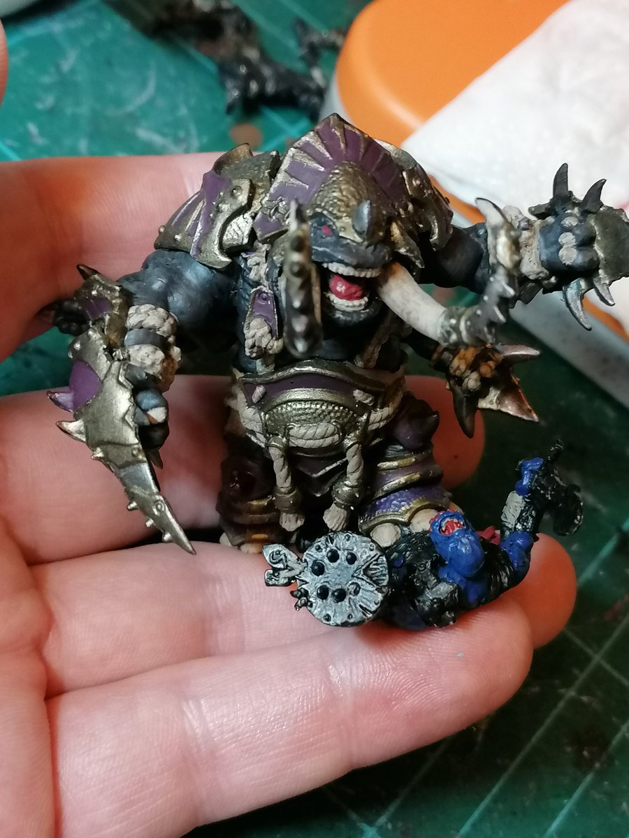 LuckGod84's tweet image. Got some progress done on the #Trollkin vs #Skorne #diorama tonight.
Nice to be painting again
@privateerpress
#wip #Warmachine #Hordes #PlayItPainted