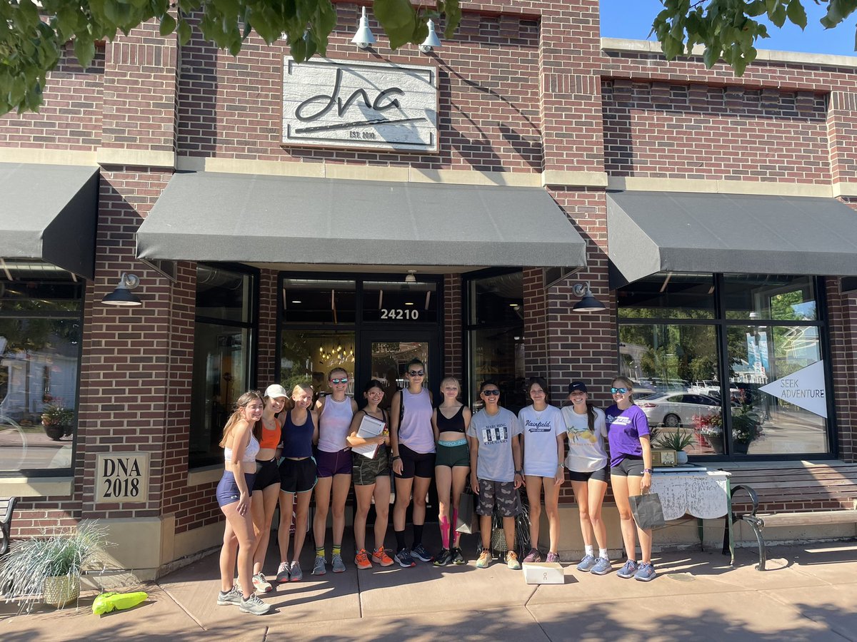 carlberg71's tweet photo. A big thank you to DNA in downtown Plainfield for fitting this team with running shoes. What an amazing experience. #dna https://t.co/yW60tdst5D